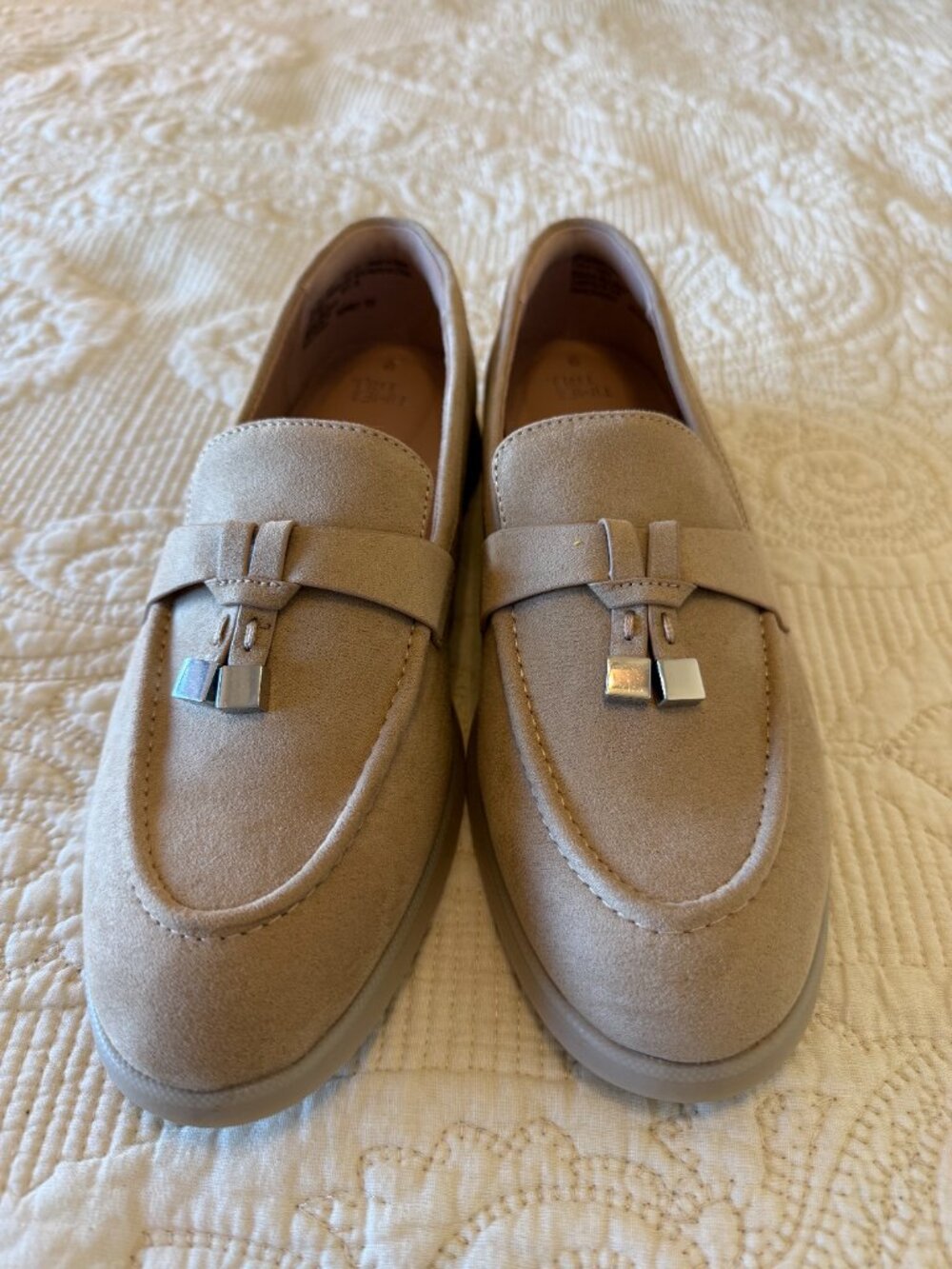 Time and Tru women’s size 9 neutral beige loafers. - Picture 3 of 5